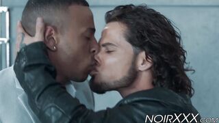 Inked Archer Croft rimmed and anal fucked by Zario Travezz