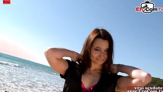 French teens hoe outside screwed on the beach
