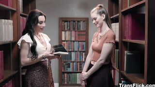 Erin Everheart taking Ariel Demures she cock so deep