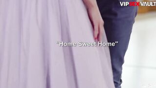 VIPSEXVAULT - Pinup Ex-Wife Felicia Kiss makes Sweet Love to her Husband