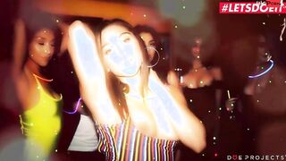 DoeProjects - Abella Danger, Valentina Nappi And Vicki Chase Inside The Best American College Group Sex