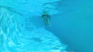 camsoda-Little teen uses dildo during underwater