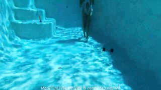 camsoda-Little teen uses dildo during underwater