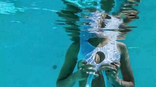 camsoda-Little teen uses dildo during underwater