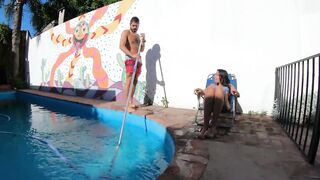 Porn Babe Big Ass Invites Pool Cleaner For Sex