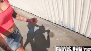 Mofos - Lets Try Anal - Inked teenie Taylor Skye is warming up to anal
