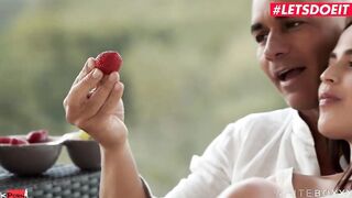 WHITE BOXXX - Luxurious Sex Vacation For Beauty Latina Ariana