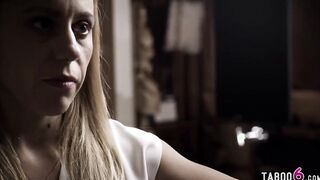 MILF psychologist Nicky Thorne DPed with a dick and a