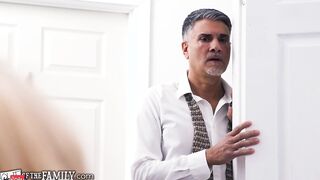 Chloe Cherry Getting Raw Double-Finger Bang by her Freaky Stepdad