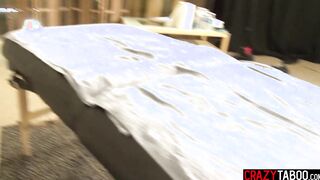 Big tits MILF Lisa Ann fucked so hard
