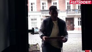 HORNYHOSTEL - (Ginebra Bellucci, Darrell Deeps) - Big Black Cock Pizza Boy Fucks His Top Client