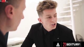 21 SEXTURY - Irresistible Goddess Angelika Grays Enjoys Gets Double Penetrated By two Gigantic Cocks