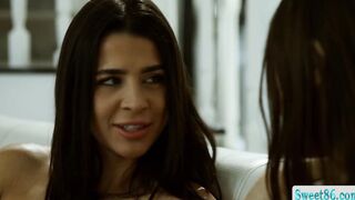 Lesbian brunette teens pussylicking 69