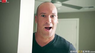 Scrub That Trunk Tape With Sean Lawless, Xander Corvus, Valentina Nappi - Brazzers Official