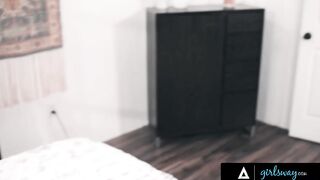 GIRLSWAY Silvia Saige has a Blindfolded 3 Way with her Kinky BFFs
