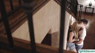 Tbabe Daisy Taylor deepthroats bigcock