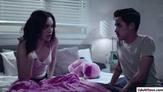 Guy has to lick his gfs stepsis snatch