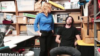 Thie has to fuck MILF LP officer roughly