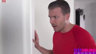 "There you go, gets a whole eye full of me naked" Aria Valencia tells Stepbro - S22:E5