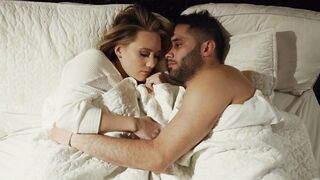 AJ AppleGate I'm Cold