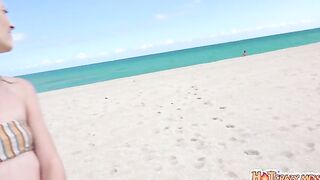 Kate Bloom is a tight little spinner who has found herself at the beach without