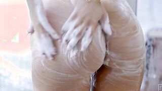 American Cutie Kagney Linn Karter peels off her towel and steps inside the shower. She