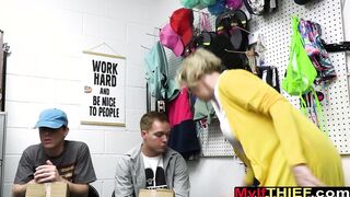 Mature stepmom agrees to fuck a big dick