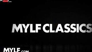 Mylf - goddess Blonde Step Mom Shows Her sexy step daughter How To Gotten What She Wants Just With Her Cunt