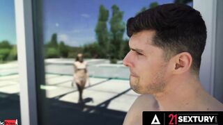 21 SEXTURY - Crazy Sexy Linda Leclair Getting Her Ass Nailed Outdoor On A Sunny Day