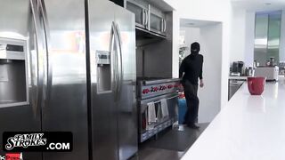 Sneaky Step Dad Fucks Jade Nile