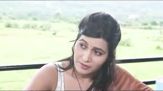 Nokar ne malkin ke maje liye