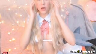 Cutie Web Cam Goddess with Nice Jugs on Web Webcam