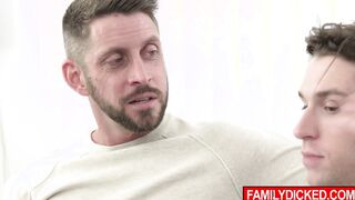 Holy crap! Please daddy, fuck that twink gay ass again!
