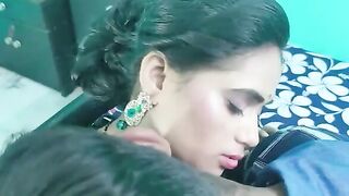 Sneha Ka Naram Badan Bistar Garam