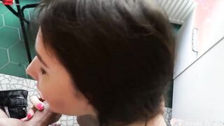 Lovers engages inside a passionate doggy style