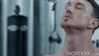 Big dicked hunk Cade Maddox anal bangs black Marcel Tykes
