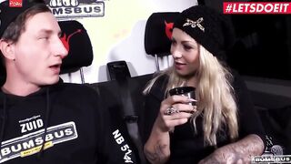 BUMS BUS - Long Ass Goddess Mia Blow Takes It