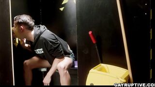 Janitor Des Irez suck Mason Lears big dick at his job