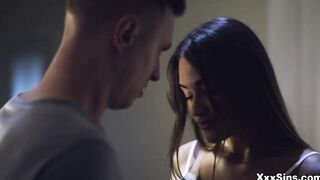 Gizelle and Alex bangs in the hallway