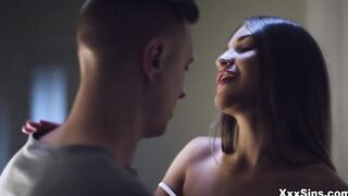 Gizelle and Alex bangs in the hallway