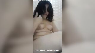 مصرية تربط نفسها و تداعب كسها - Arabnudes.net