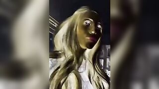 JOUIBRULANCE Je vais Le laisser manger Ce petit branleur d'en reprendre des forces