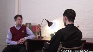 Priest seduces catholic twink into taboo church barebacking