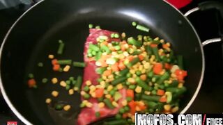 Mofos - I Know That Girl - No Way Steak and Head Day , Lacy