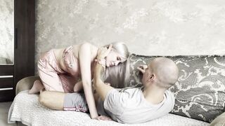 stepbrother doesn't wake up in the morning Stepsister will help with the best blowjob