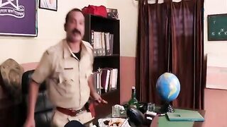 Police wale ne kedi ki Biwi ko choda