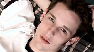 Jarrod enjoys a good jerk off and squirting over his body