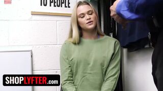 beauty Celeb Chloe Rose Getting Screwed For Stealing Bikinis From Officer Tommy Gunn's Store - Shoplyfter