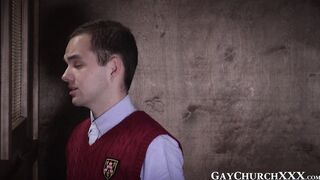 Mature priest fucks younger guy bare after his confession