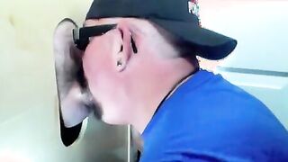 Dude getting a blowjob from an expert sucker in a gloryhole